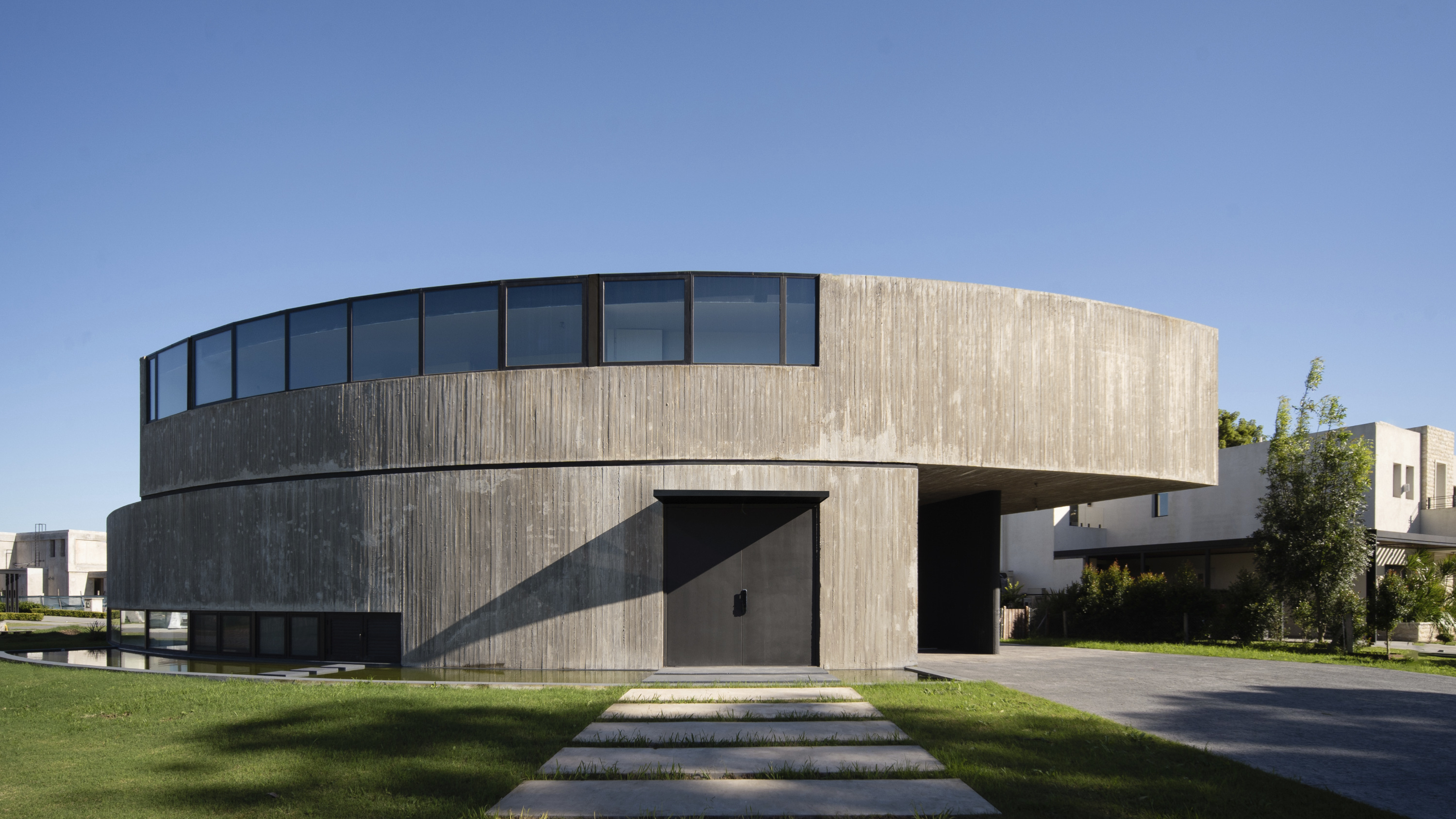 Casa curva – 16-9